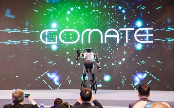 广汽第三代具身智能人形机器人GoMate
